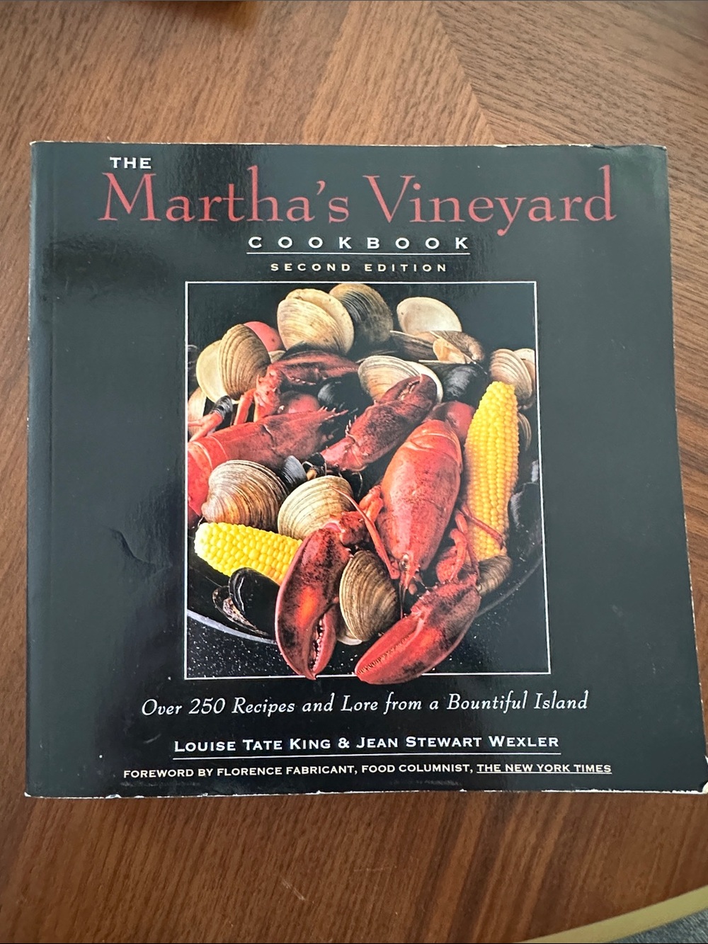 The Martha’s Vineyard Cookbook | Softcover | 250+ Classic New England Recipes